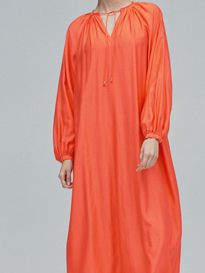 A huge savings opportunity with 49% off on coral red H&M kaftan, plus H&M promo code