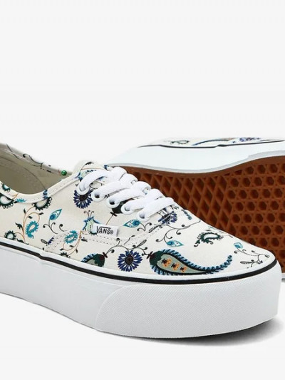 Last chance to save 90% off on women's Vans sneakers with Namshi promo code