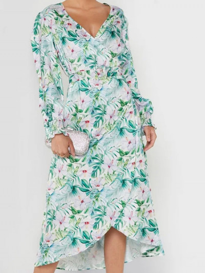 Last chance to take advantage of 90% off on Raishma Floral Print Wrap Dress with Namshi coupon