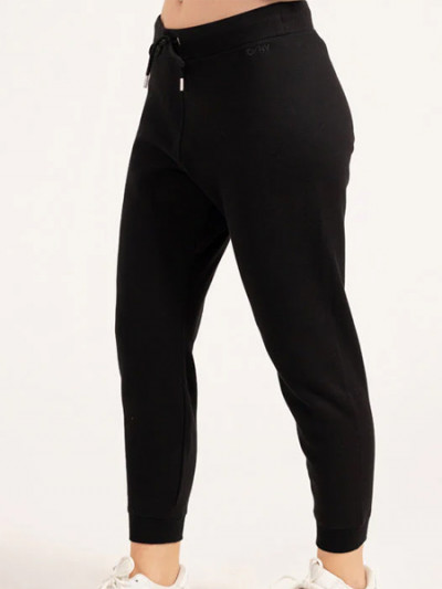 وفر 75% على بنطال دكني رياضي وشعار مطرز واكثر من ذلك مع كوبون دكني DKNY